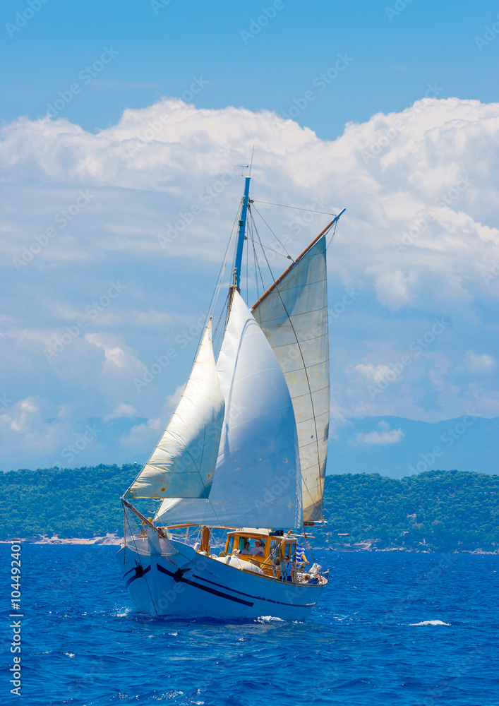 Fototapeta premium sailing in Spetses island in Greece