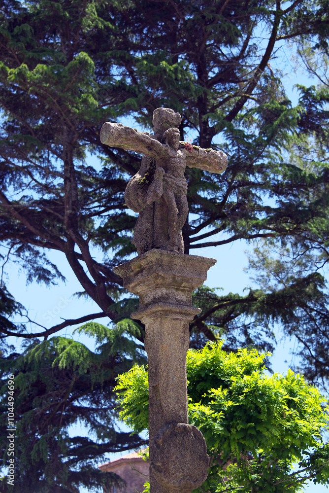 Fototapeta premium Kreuz vor der Universität in Santiago de Compostela