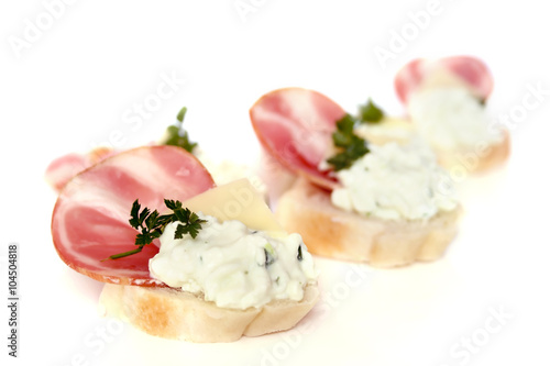  Canapes with ham and cream cheese 