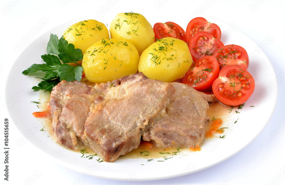 mięso duszone z ziemniakami i pomidorem mięso duszone z ziemniakami i pomidorem