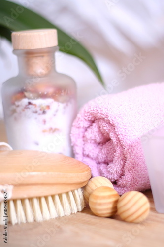 Handtuch, Seife und Bürste