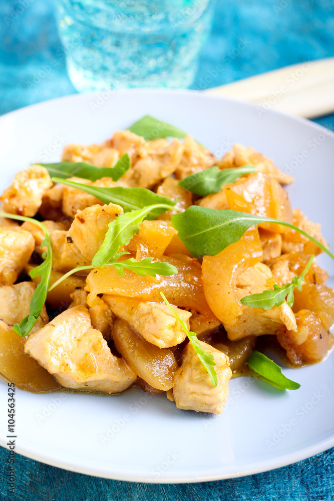 Chicken breast, pear and rocket warm salad Chicken breast, pear and rocket warm salad