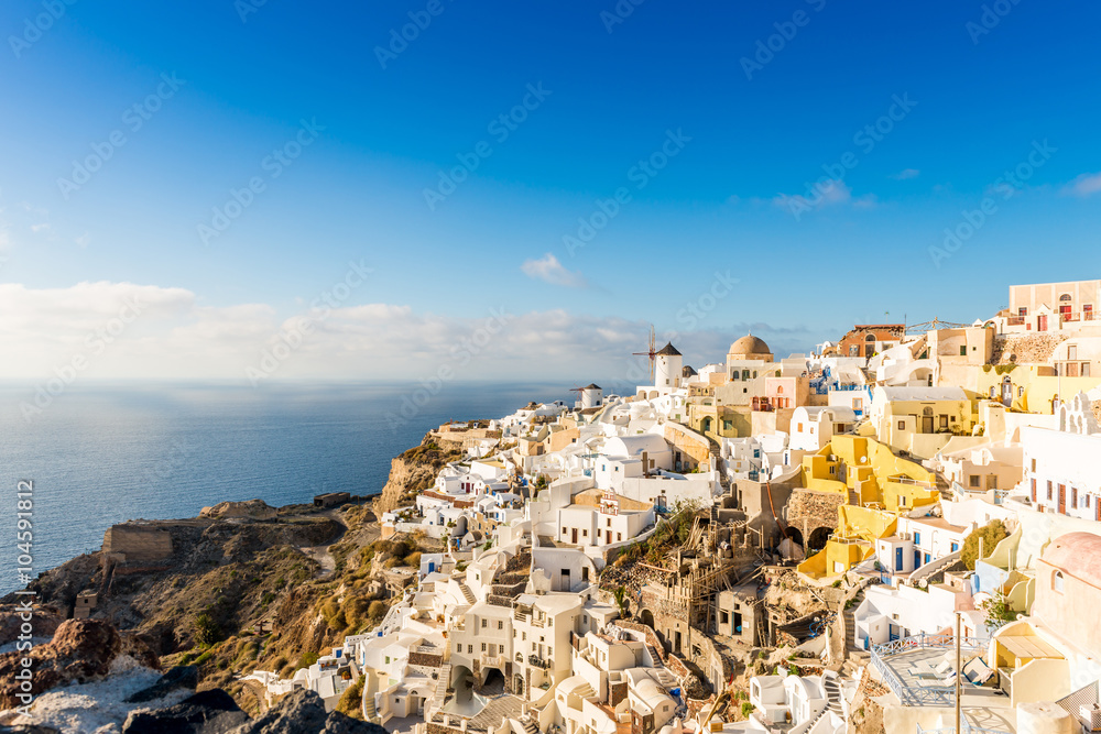 Oia à Santorin, archipel des Cyclades en Grèce