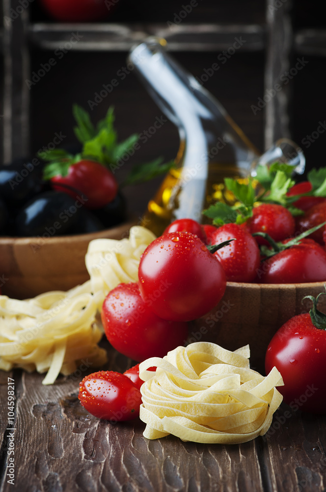 Italian spaghetti with prawns and parsley Italian spaghetti with prawns and parsley