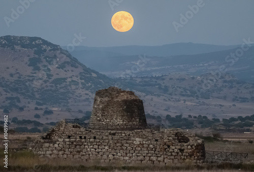 Obraz na płótnie nuraghe oes w salonie