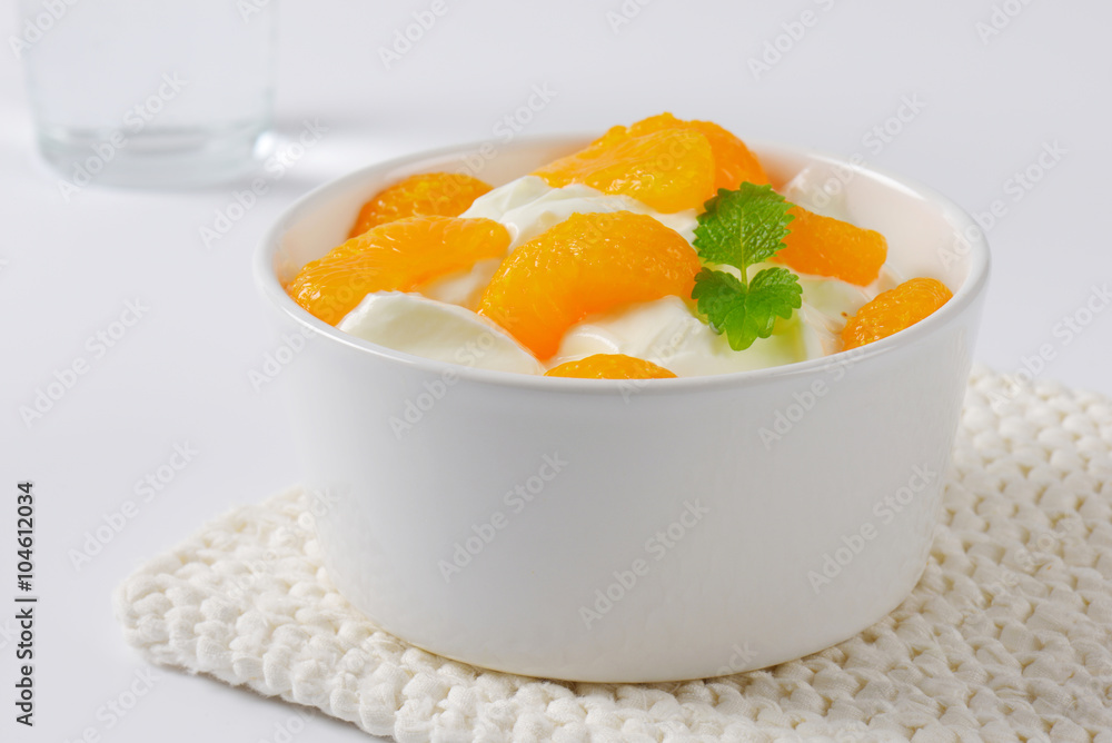 sour cream with canned tangerine pieces sour cream with canned tangerine pieces