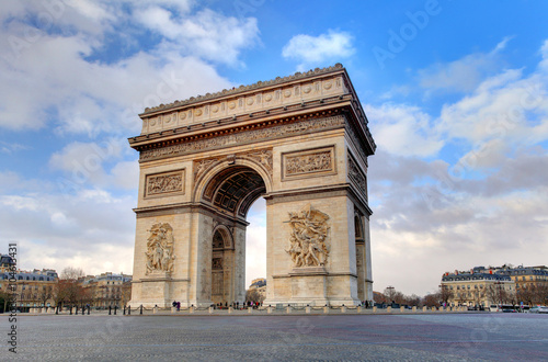 Arc de triomphe Paris city at day © TTstudio