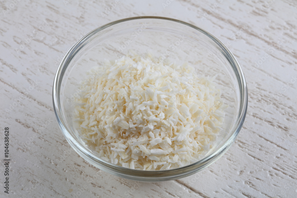 Coconut flakes