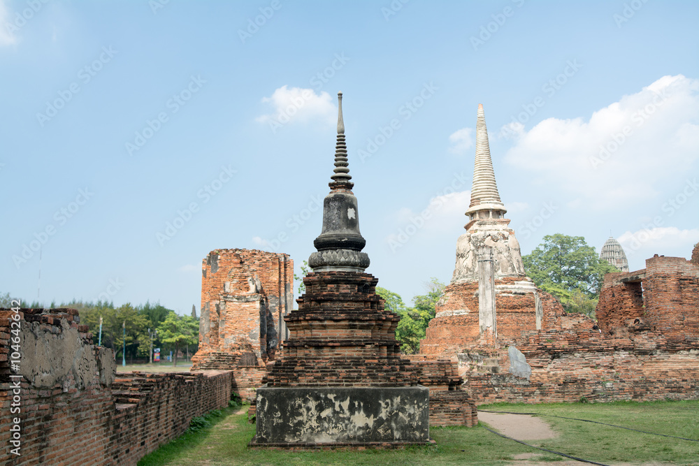 Fototapeta premium タイ・アユタヤの遺跡群