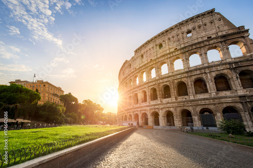 Das Kolosseum in Rom Italien bei Sonnenuntergang