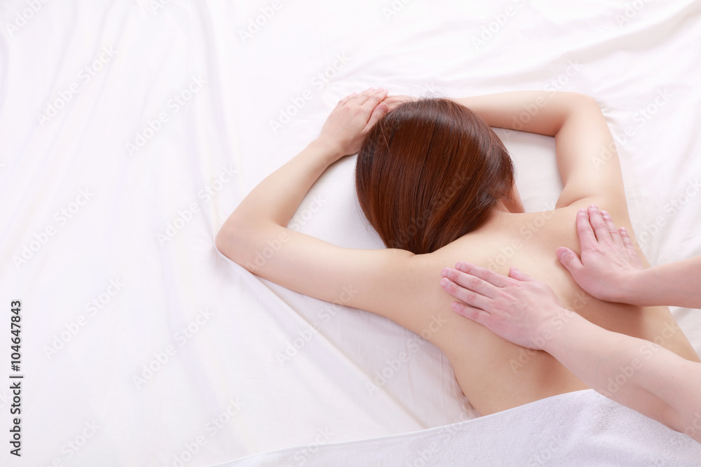 女性の背中 女性の背中