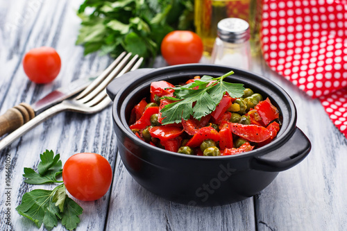 Stewed pepper, tomato and peas