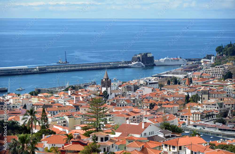 Funchal, vue sur la ville et le port