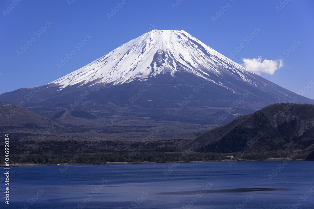 本栖湖より富士山