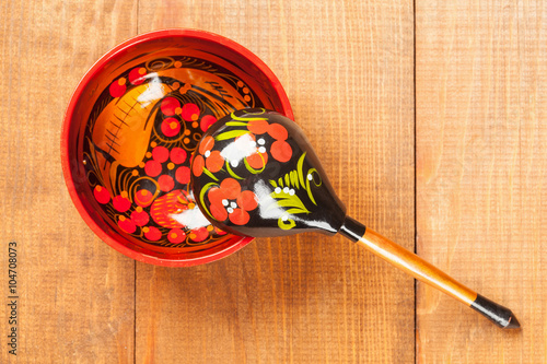 Utensil with khokhloma pattern