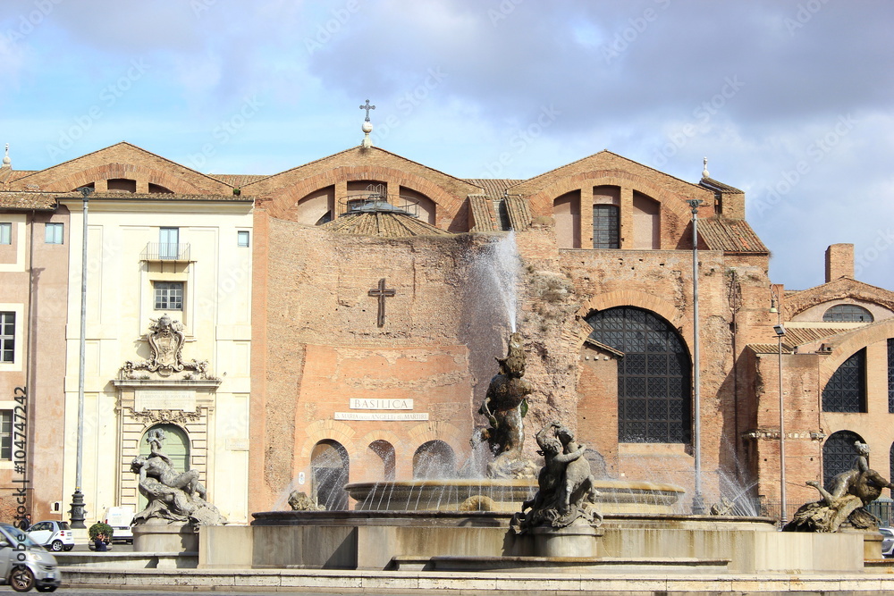 Rom: Die Basilika Santa Maria degli Angeli auf der Piazza della Repubblica