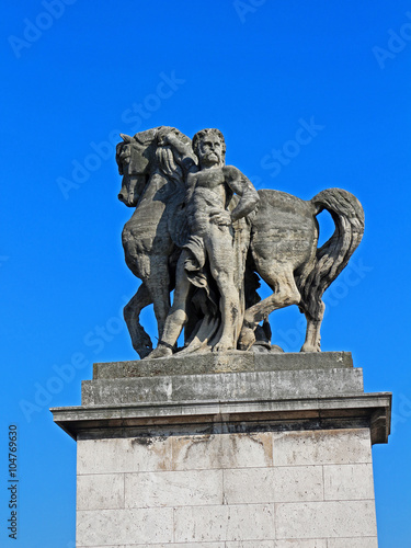 Gallic horseman statue - Paris - Iéna Bridge