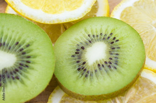  kiwi and lemon fruit slices closeup