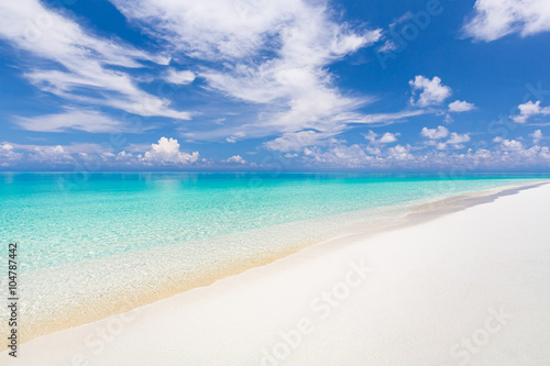 Fototapeta Naklejka Na Ścianę i Meble -  Beautiful ocean beach on Maldives