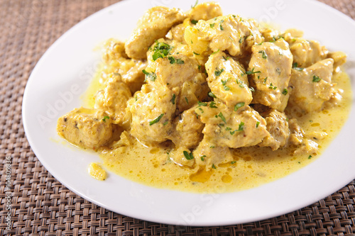 chicken and curry sauce