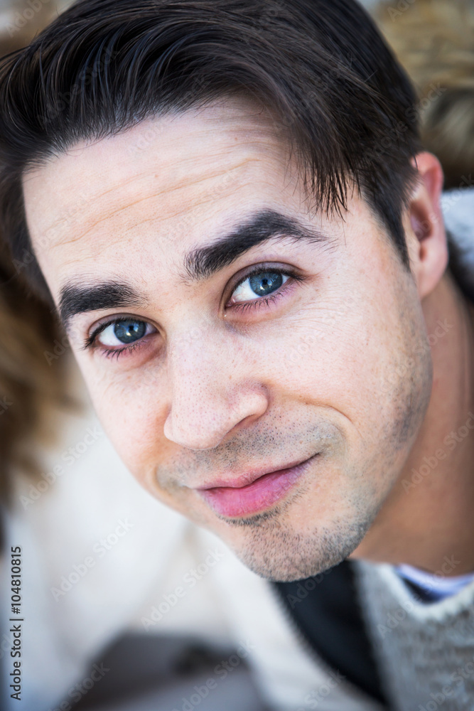 Obraz premium Close-up of handsome brunet man