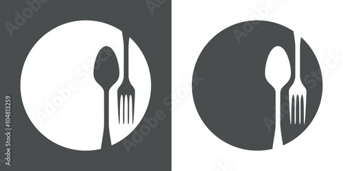 Icono plano cubiertos en círculo en fondo gris y fondo blanco photo