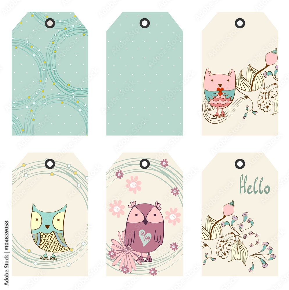 Naklejka premium Cartoon owl on labels. Cute Hand Drawn tags