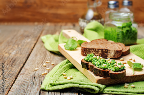 vegan cilantro pine nuts pesto