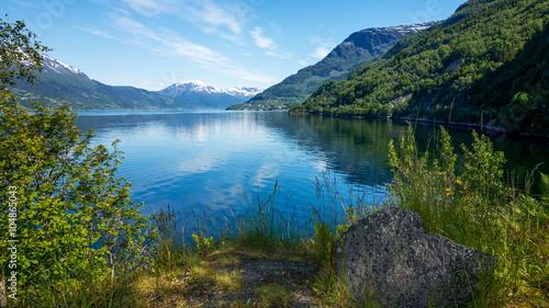 Fototapeta Naklejka Na Ścianę i Meble -  Mountain lake in Norway