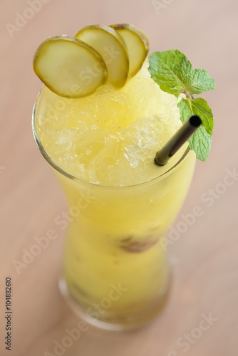 Spondias dulcis juice with sour plum