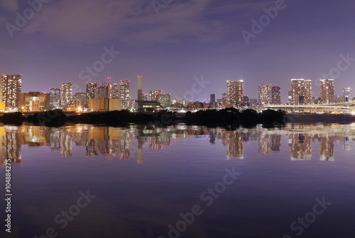 Odaiba  Tokyo cityscape with water reflection