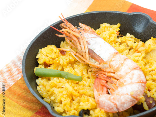 パエリアとスキレット鍋