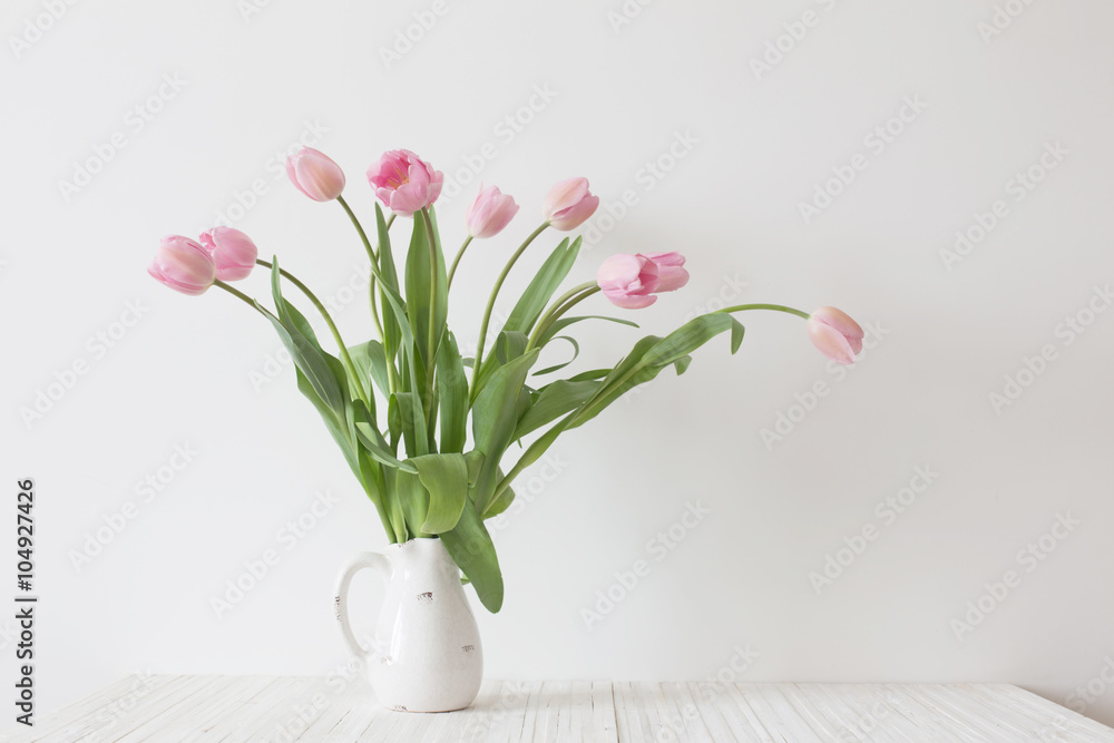 Fototapeta premium tulips on white background