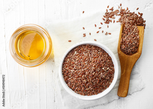 Linseed oil and linseeds