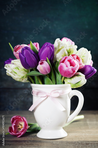 Fototapeta Naklejka Na Ścianę i Meble -  Beautiful tulips bouquet  on wooden table