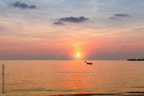 Fototapeta Naklejka Na Ścianę i Meble -  Beautiful sunset on the Sea.
