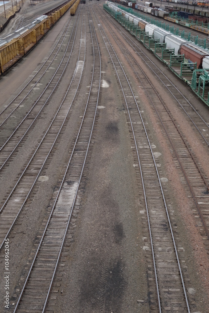 Converging Lines in Railyard