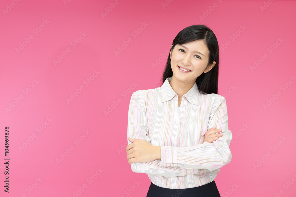 微笑む女性 微笑む女性