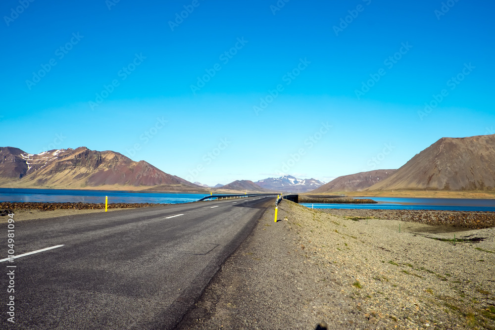 Obraz premium Road on the Snaefellsnes peninsula in Iceland