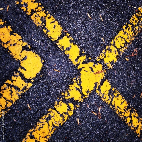 Graphic lines on the ground