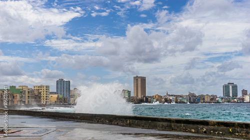 Havana, Cuba - February 10, 2016: Malecon © DZiegler