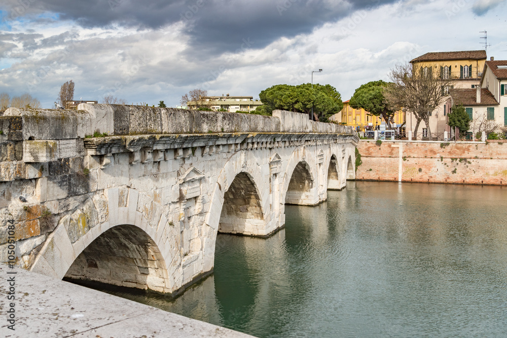 arches of the Roman bridge