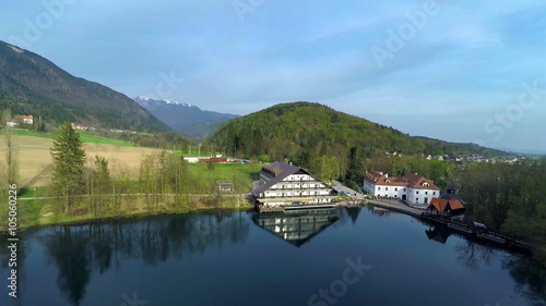 Wallpaper Mural Air view on a beautiful lake side hotel Torontodigital.ca