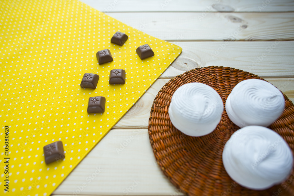 Obraz premium chocolate pieces and marshmallows