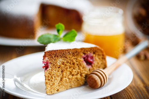 Fototapeta Naklejka Na Ścianę i Meble -  sweet honey cake with cherries 
