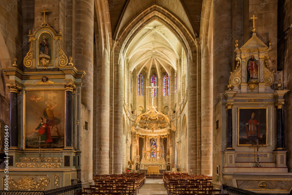 Dinan, Basilique Saint-Sauveur, Bretagne
