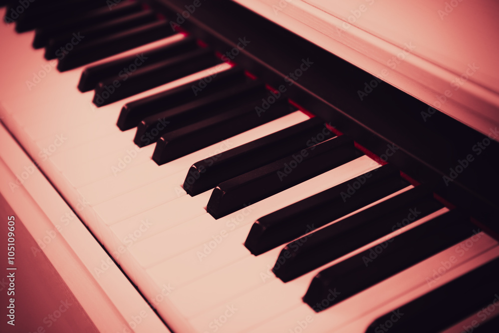 Naklejka premium Piano keyboard close up