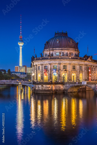 Obraz na plátně Berlin Bode Museum with TV tower and Spree river at night, Berlin, Germany