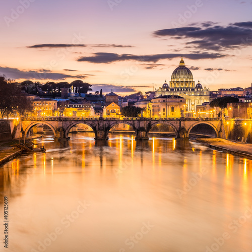 Photography Night view of the Basilica St Peter in Rome, Italy