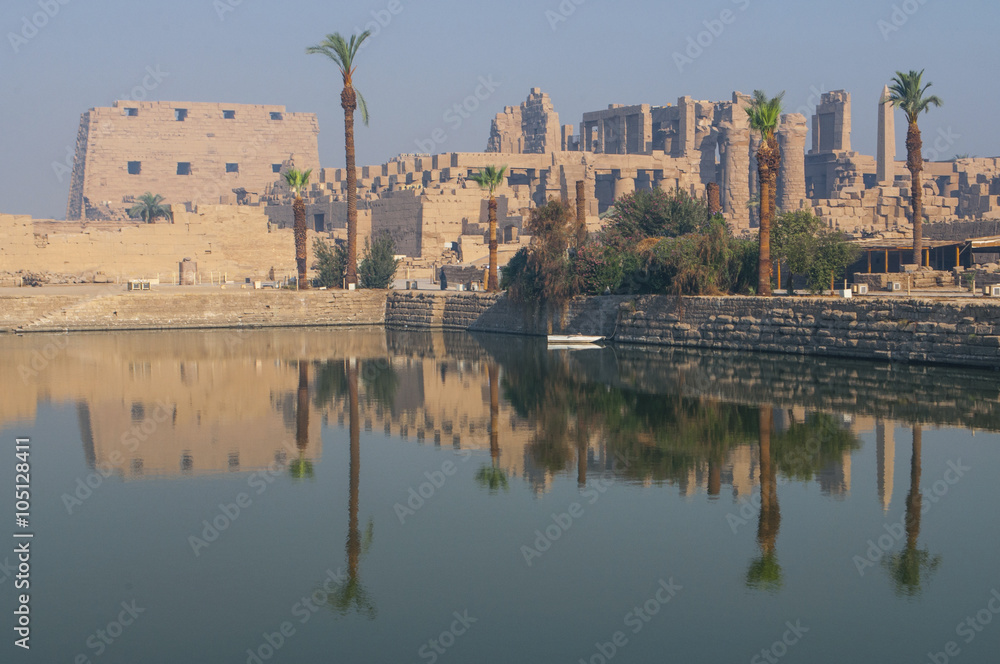 Fototapeta premium Famous Karnak temple complex of Amon Ra in Luxor